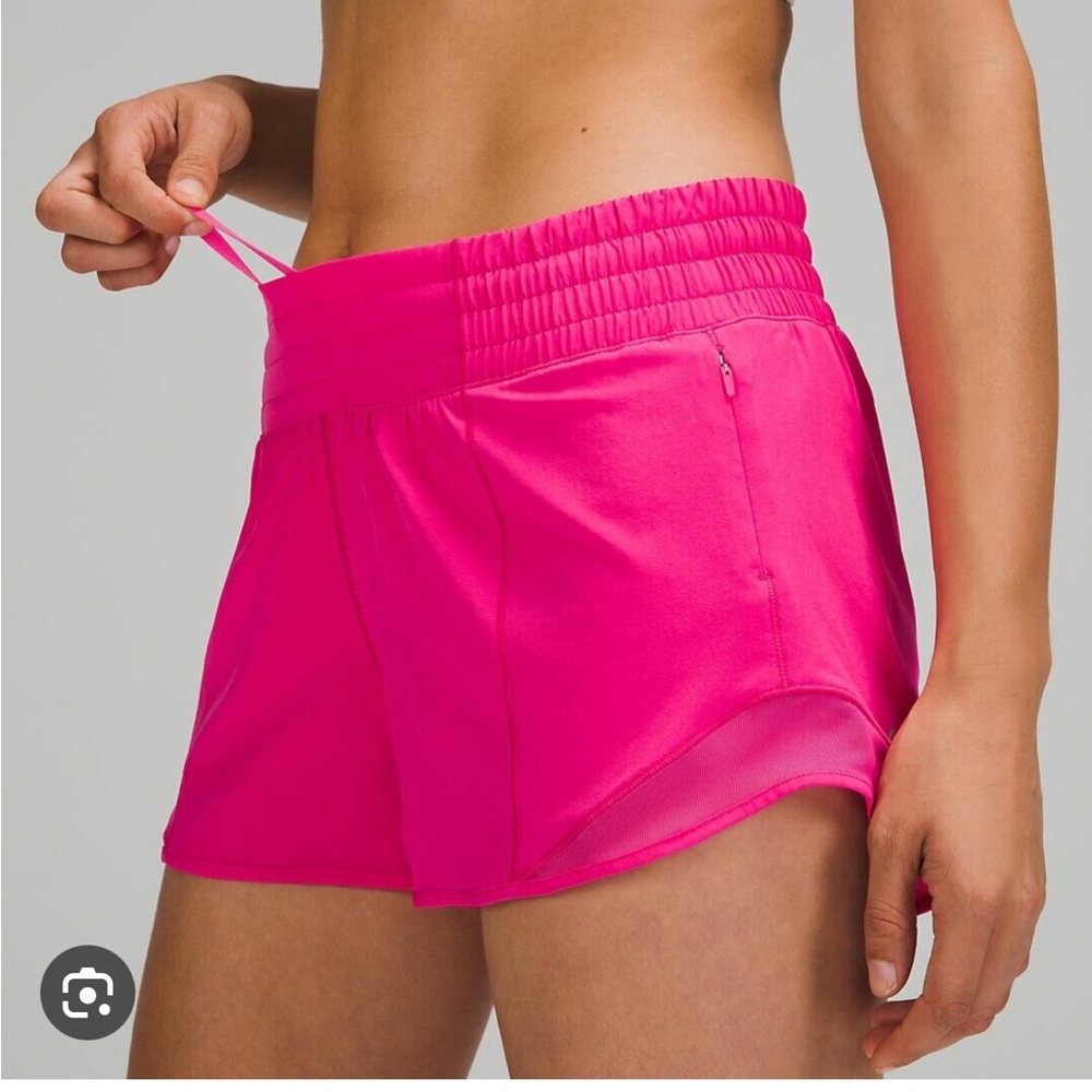 Lululemon Hotty Hot Size 6 High Rise 4” Inseam